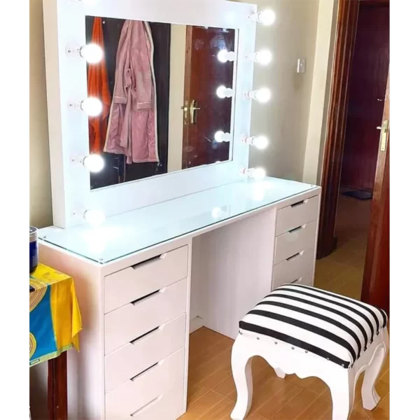 White dressing mirror with stool