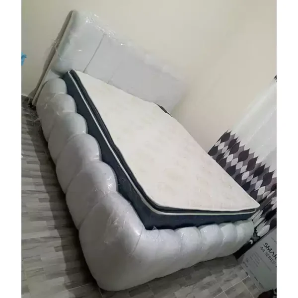 5 by 6 white bubble bed