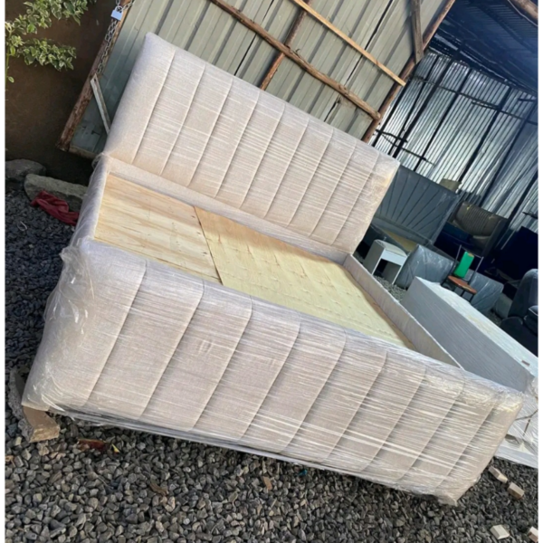 Claremont 6 by 6 lines chester bed