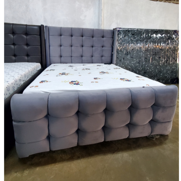 Darien 5 by 6 classic grey chester bed with a mattress