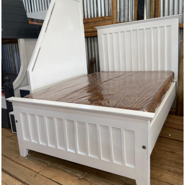 4 by 6 white wooden bed